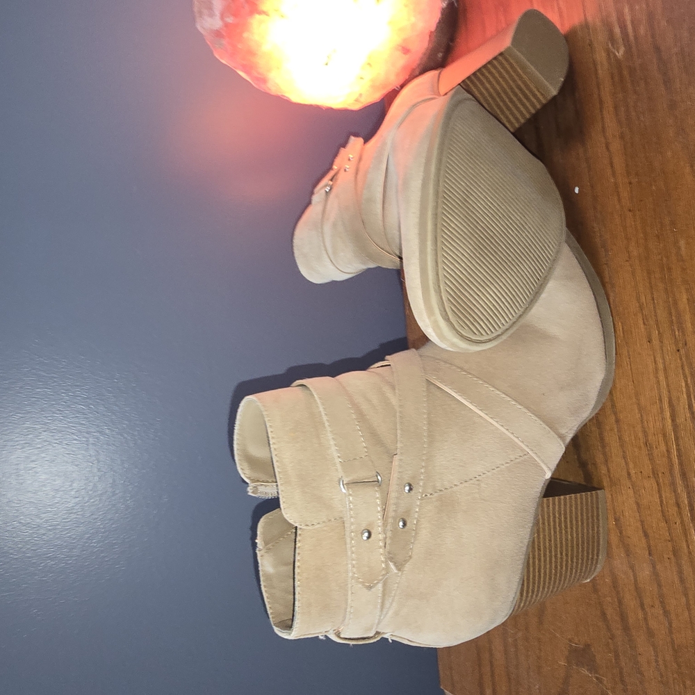 Women's Tan Ankle Boots
